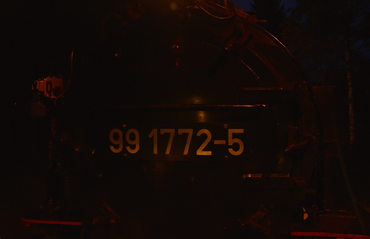 Blick auf die Rauchkammert�r der 99 1772-5 am 25.10.2015