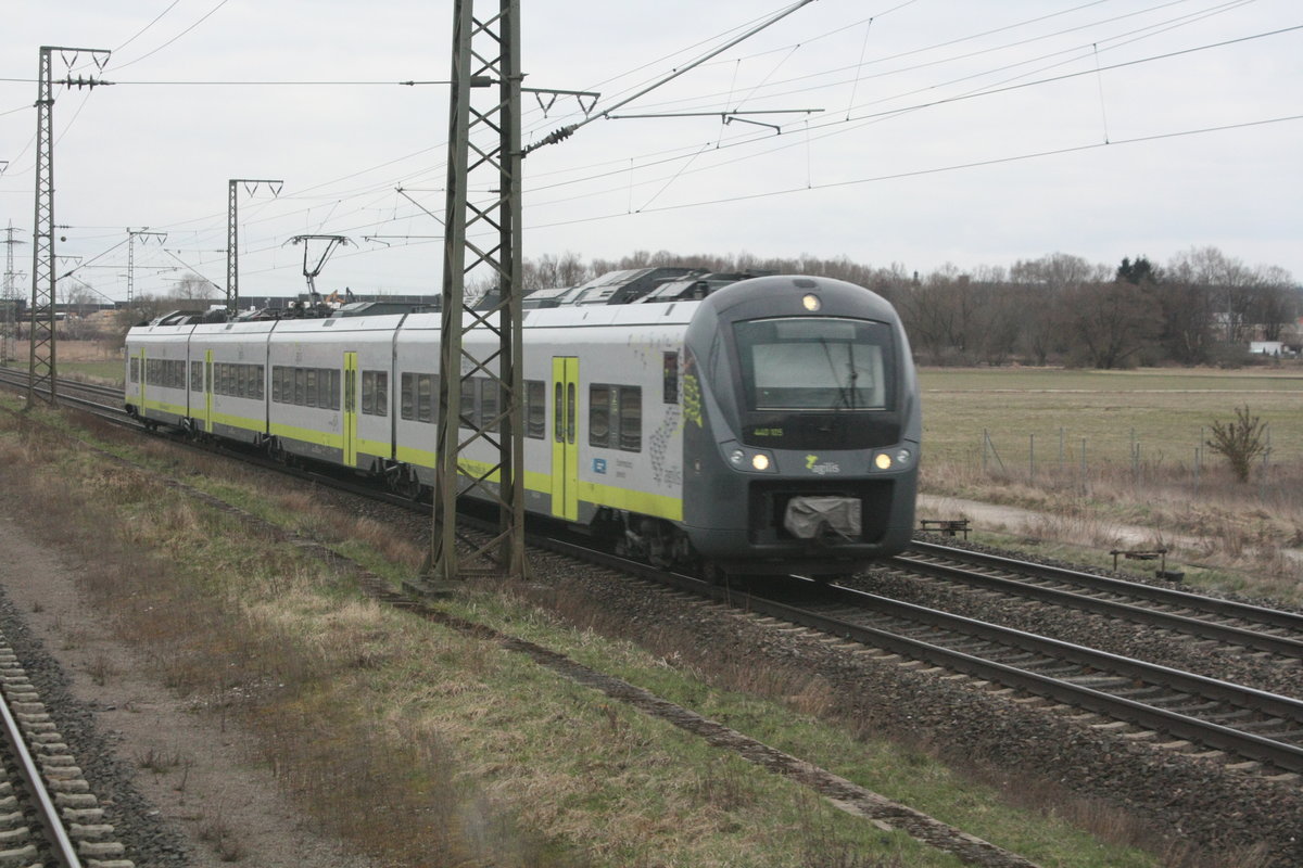 Blick aus der 218 105 auf den 440 105 von agilis zwischen Regensburg und Obertraubling am 23.3.21