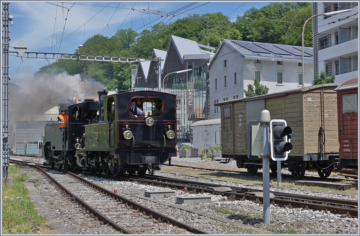 Blonay-Chamby Schweizer Dampffestival 2019: für den von Vallorbe kommenden Dampfextrazug fur die Blonay-Chamby Bahn einen entsprechenden Anschlusszug von und nach Vevey; das Bild zeigt die beiden dafür eingesetzten G3/3 N°6 und HG 3/4 ° N* 3 beim Manöver in Vevey. 

8. Juni 2019