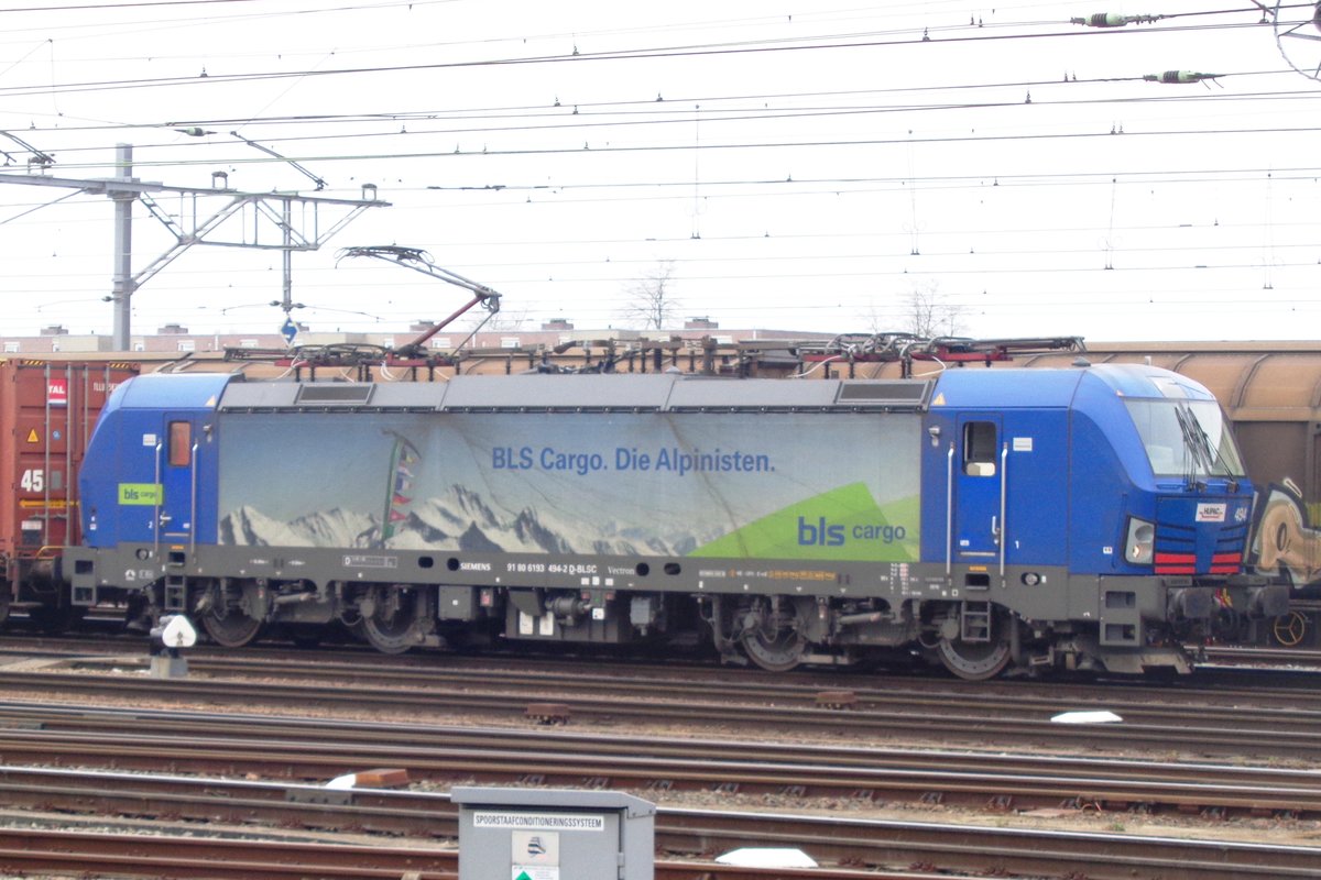 BLS 193 494 wartet in Venlo auf die weiterfahrt am 24 März 2019.