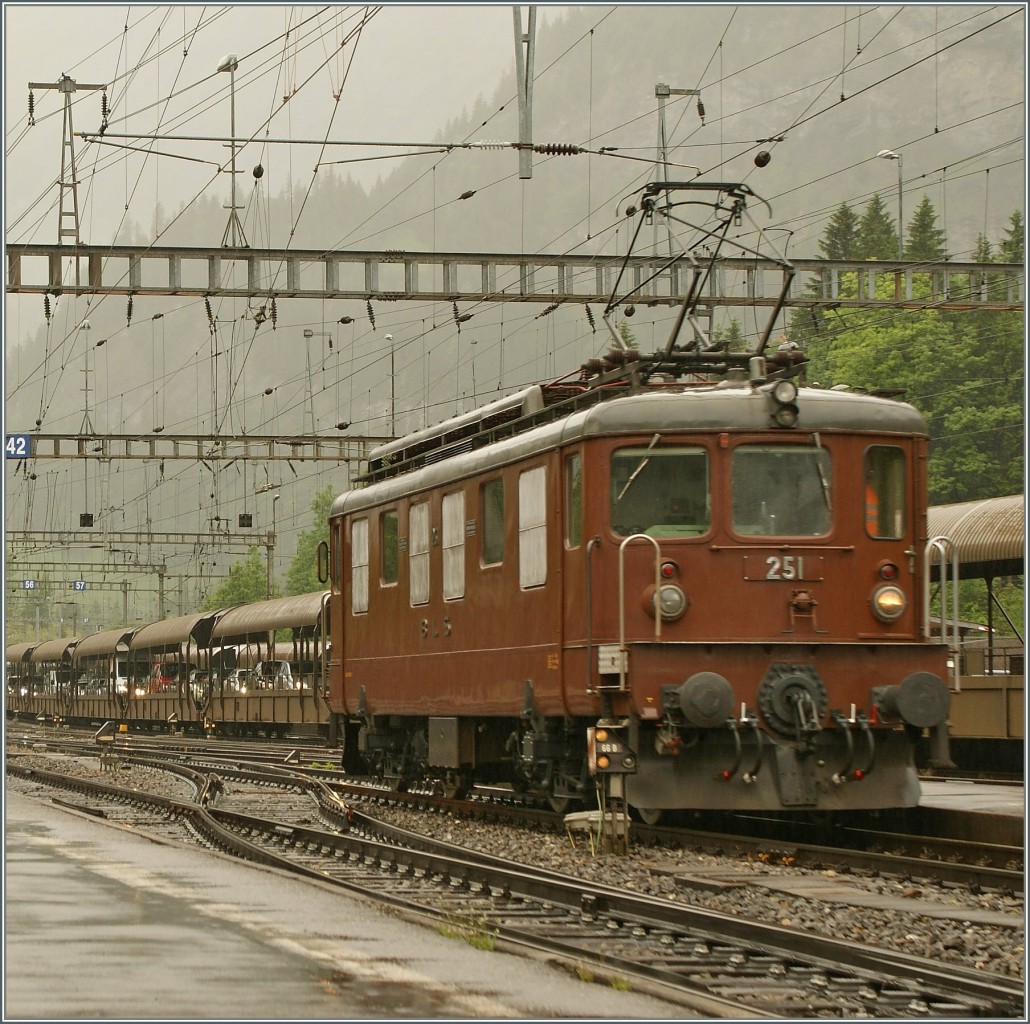 BLS Ae 4/4 in Kandersteg. 
29. Juni 2013