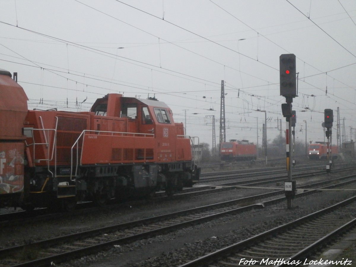 BR 261, BR 185 und BR 189 im Bahnhof Grokorbetha am 22.1.15