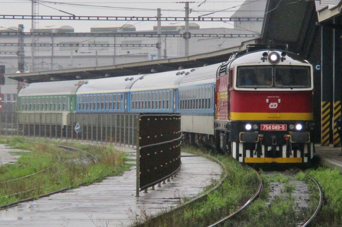 Brejlovec 754 049 steht am 23 September 2017 in Ostrava hl.n.