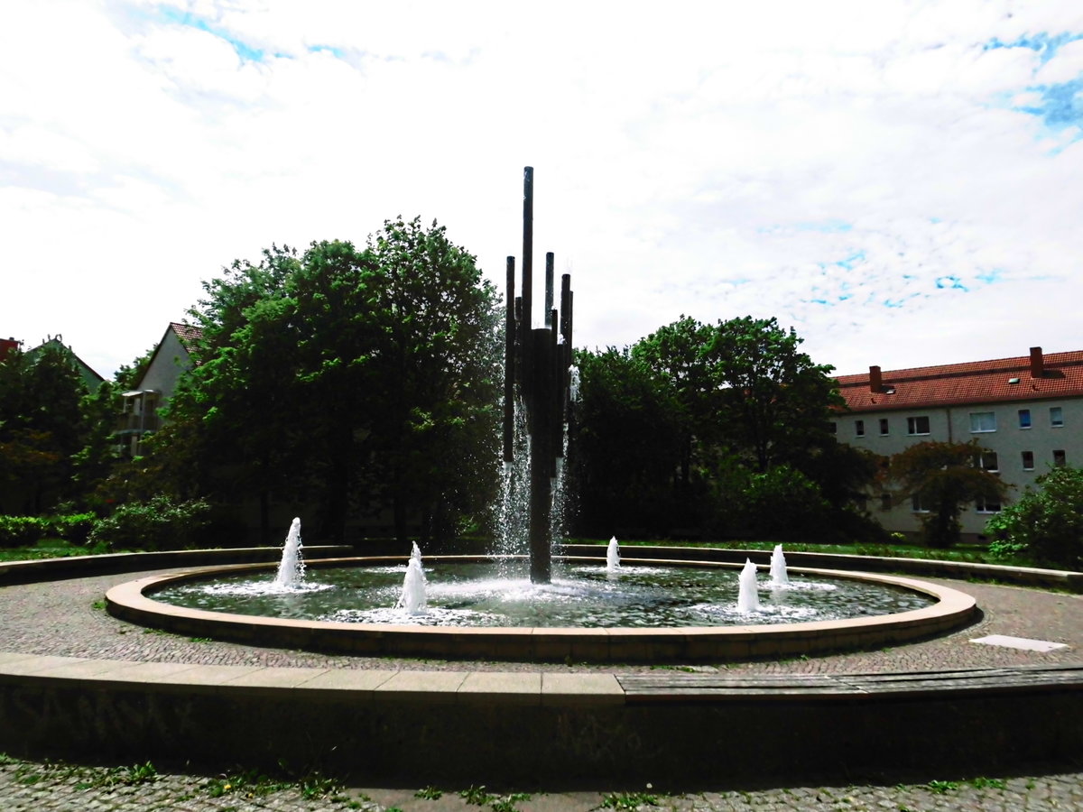 Buna-Brunnen in Halle (Saale) am 24.5.17