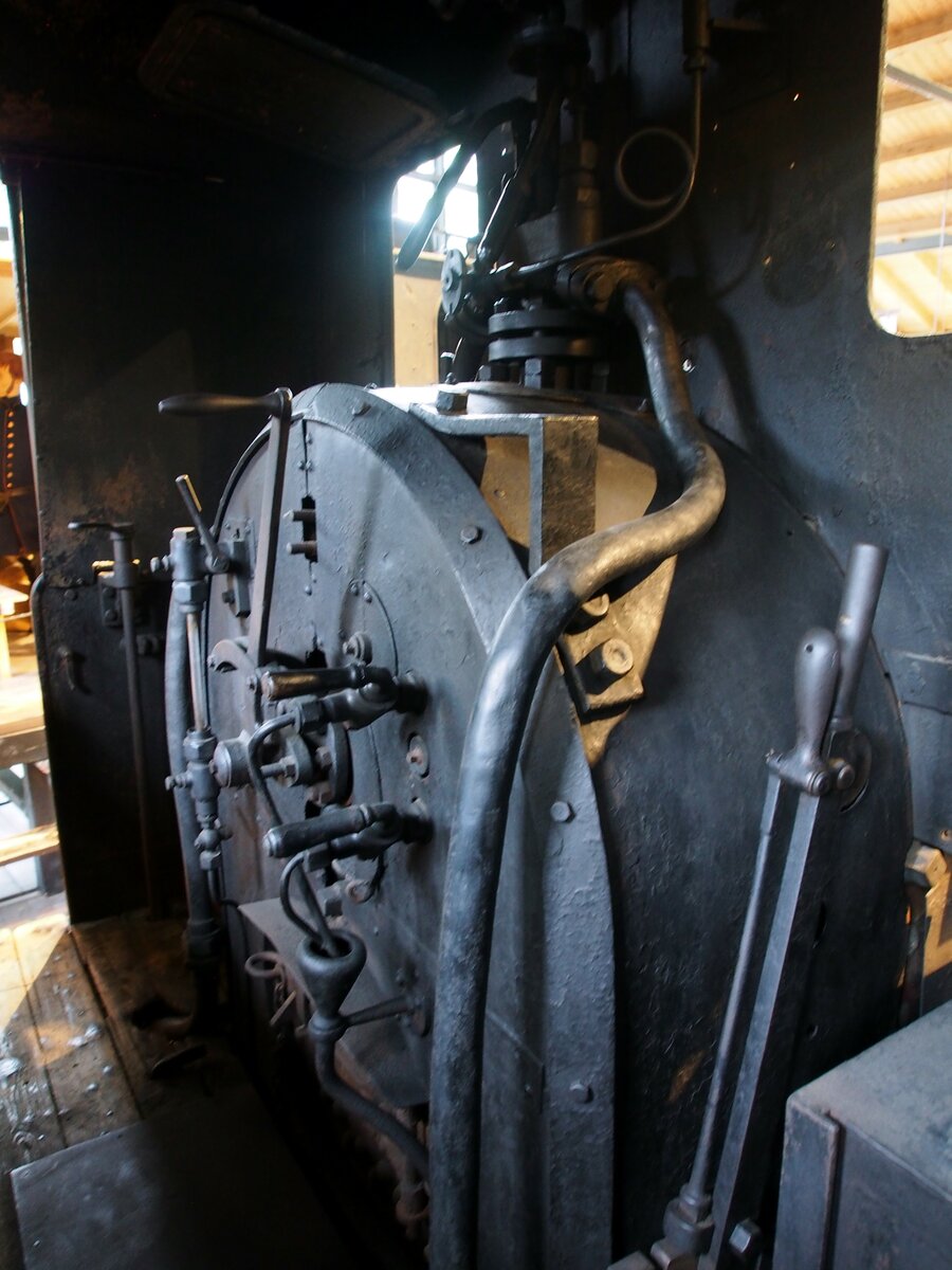 C-Dampflok Nr.996  Hannover  Baujahr 1872 im Technik Museum Berlin am 06.10.2016.