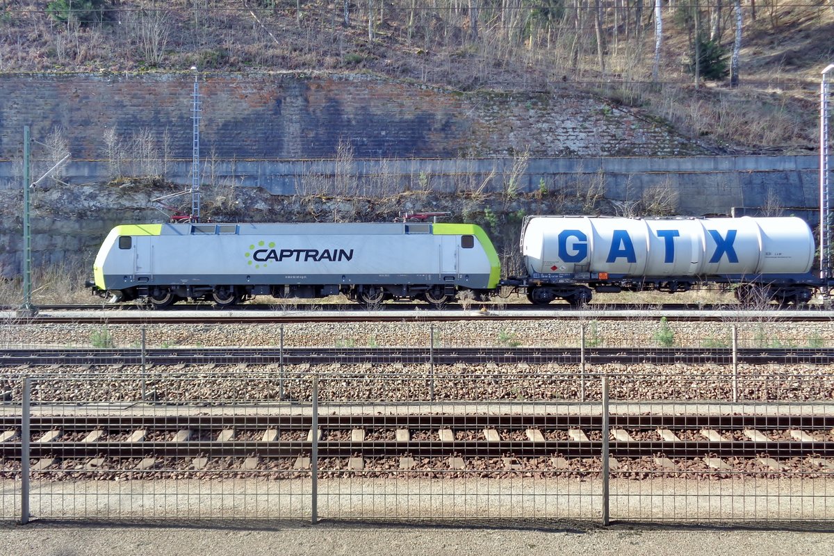 Captrain 152 197 ist am 9 April 2018 in Bad Schandau aungekommen. 