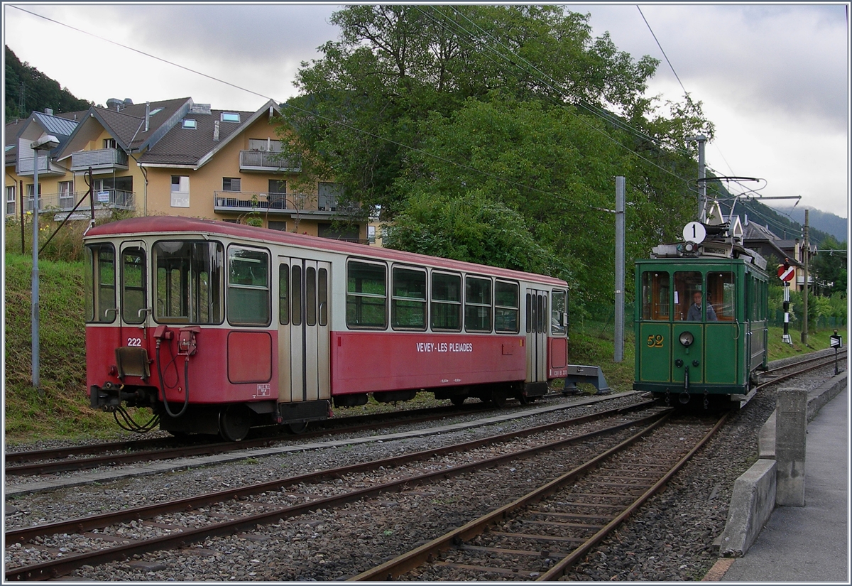 CEV Bt 222 und ein Blonay-Chamby Tram in Bloany. 

21. Aug. 2016