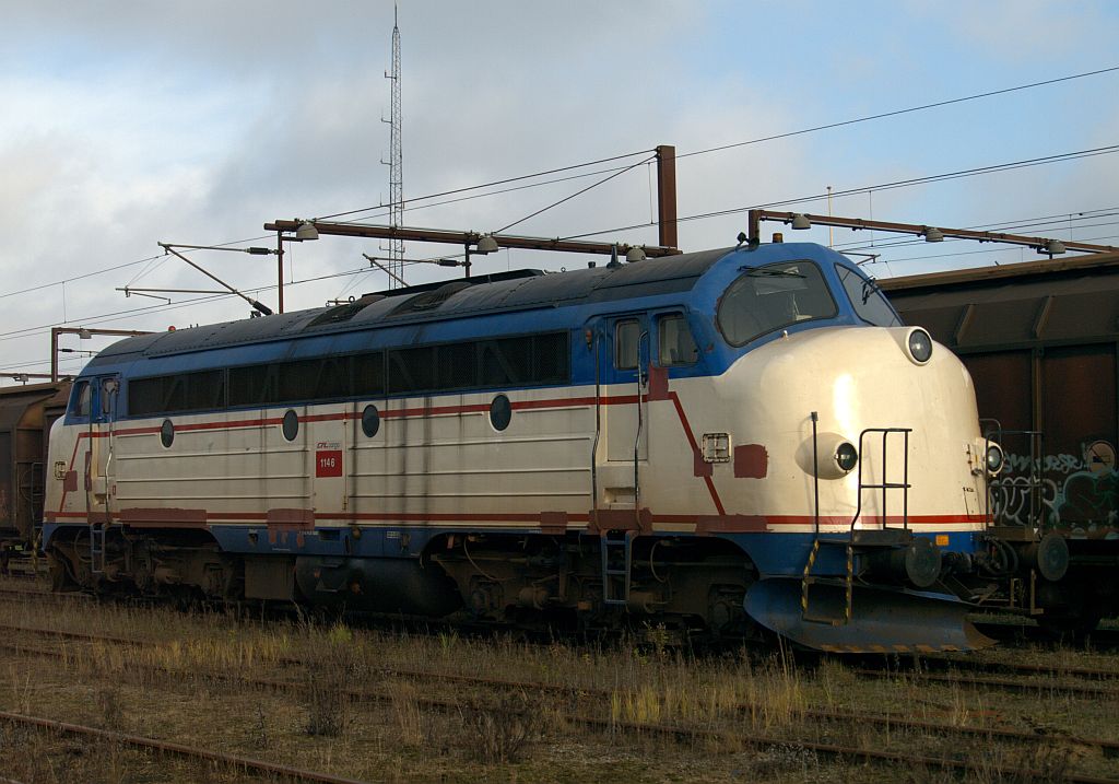 CFL Cargo MY 1146 hält Wochenendruhe im Gbf Padborg. 03.11.2012