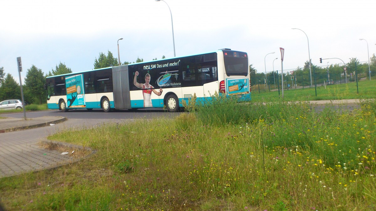  der Citaro 2 NB SW 588....der bekannteste kanute vom SCN Martin Holstein der bei Olympischen Spielen schon Medaillen holte im einer oder im doppelkajac
....und am fahrzeug das Traffic Board für fitflat wenn Deutschland Tore schießt wird das Produkt dem entsprechend billiger wer sich für's fitflat bis 13.juli dann entscheidet und abschließt profitiert dann davon...