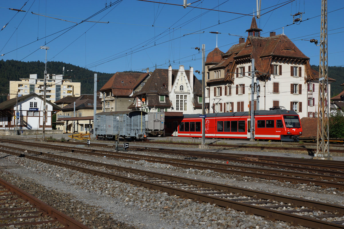 CJ: ABe 2/6 631 anlässlich der Bahnhofsausfahrt Tavannes am Morgen des 18. Juli 2016.
Foto: Walter Ruetsch