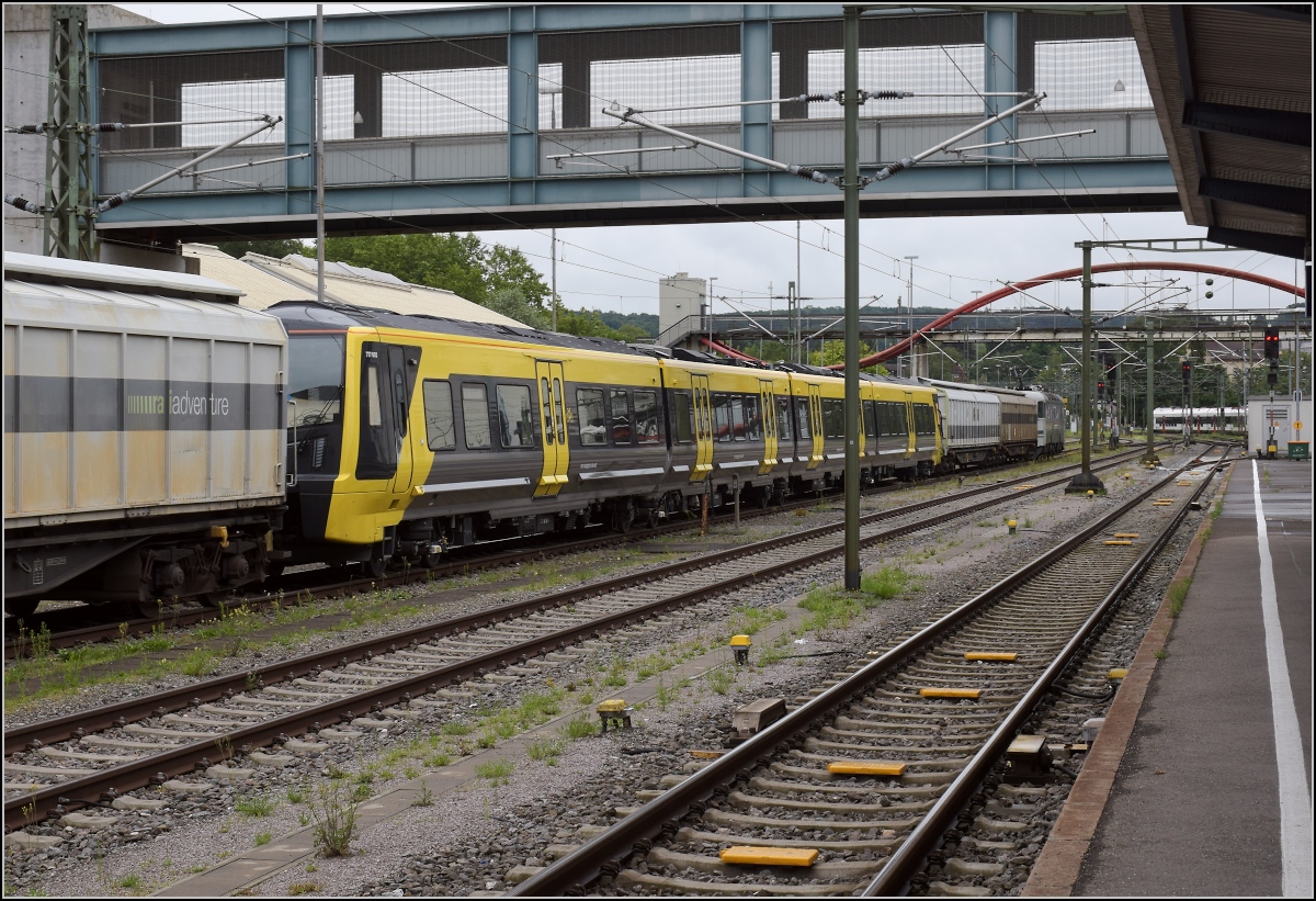 Class 777 für die Metro Liverpool auf dem Weg nach Altenrhein. Zug 777 002. Abfahrbereit in Konstanz, Juli 2020.