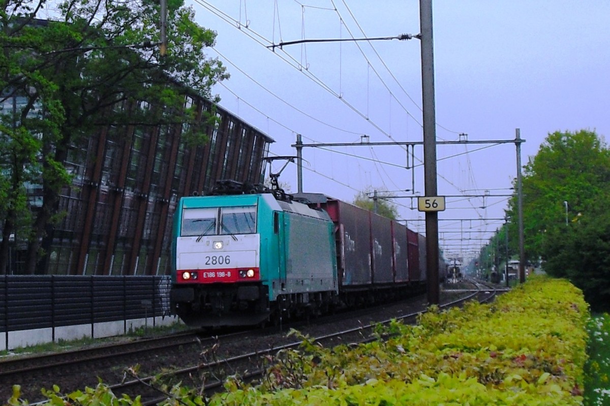 CoBRa 2806 durchfahrt Wijchen am Abend von 26 März 2009.