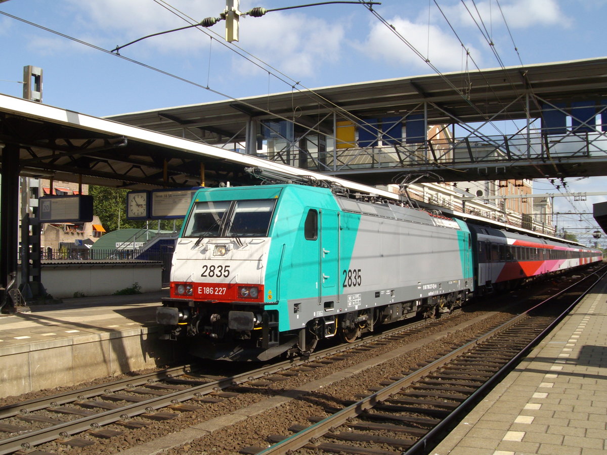 CoBRa 2835 steht am 27 September 2009 in Dordrecht Centraal.