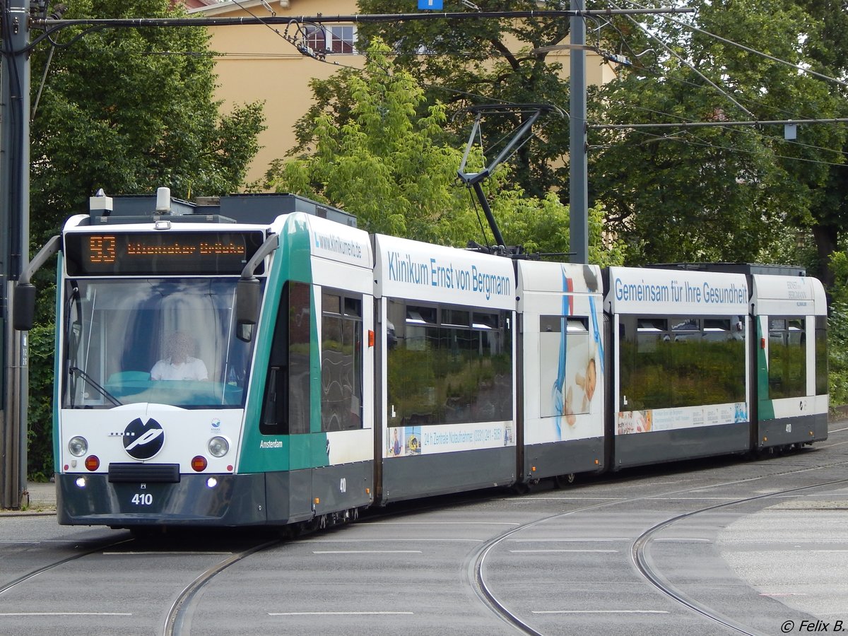 Combino NF8 Nr. 410 der ViP in Potsdam.