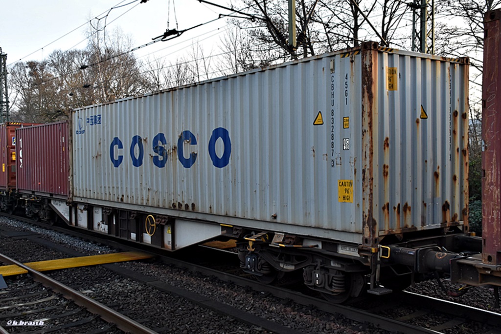 containertragwageen der gattung SGNS 7,zugelassen auf 33 68 4557 598-2,harburg 19.02.16 