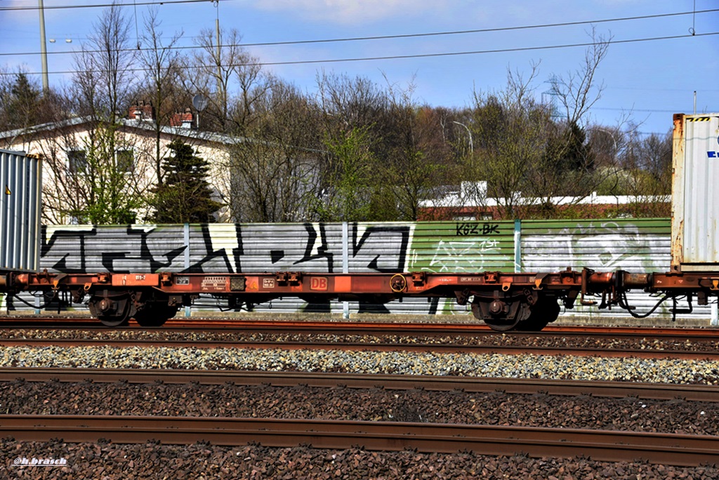 containertragwagen der gattung LGNS,zugelassen auf 21 80 4425 018-7,harburg 09.04.16