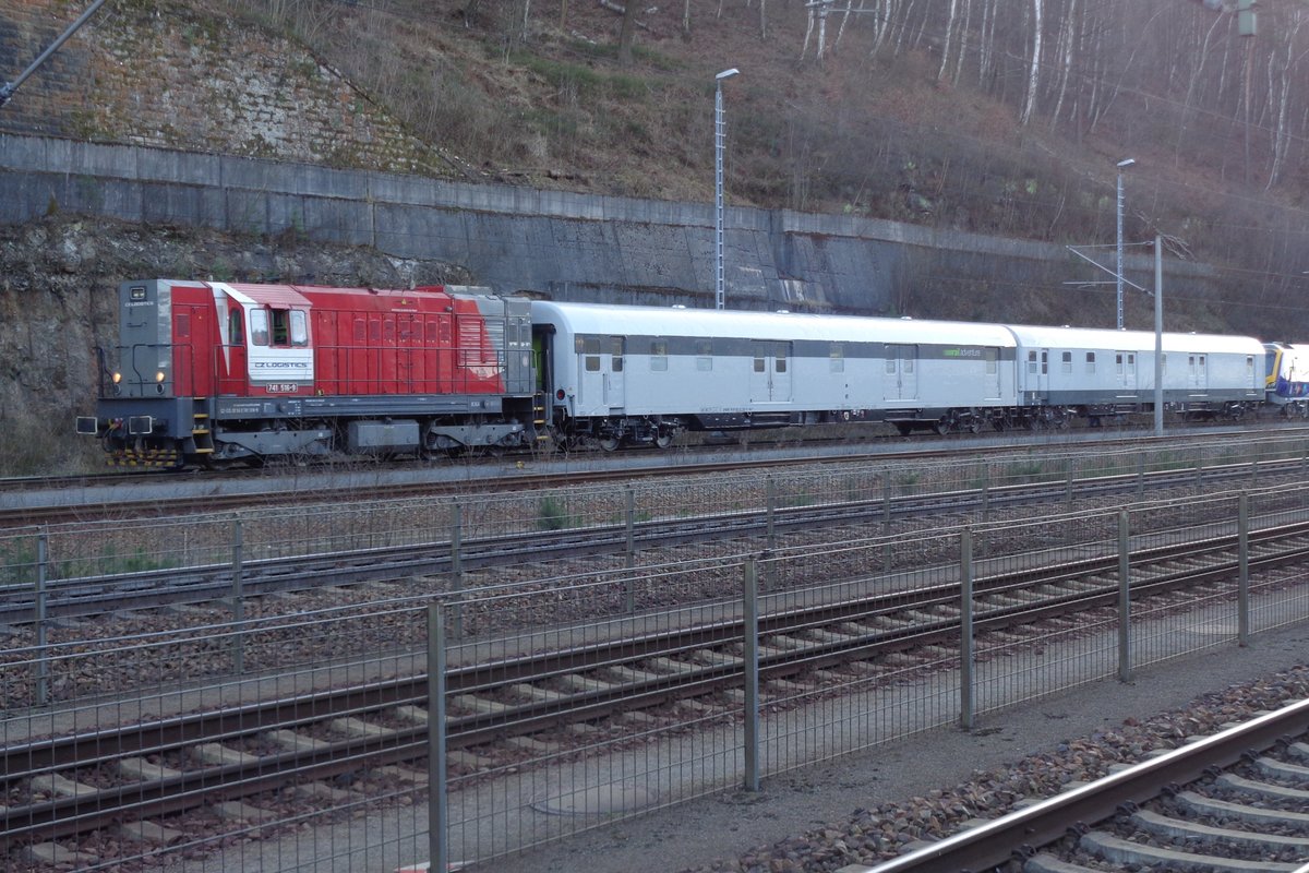 CZ Logistics 741 516 steht am 6 April 2018 mit ein Rail Adventure in Bad Schandau.