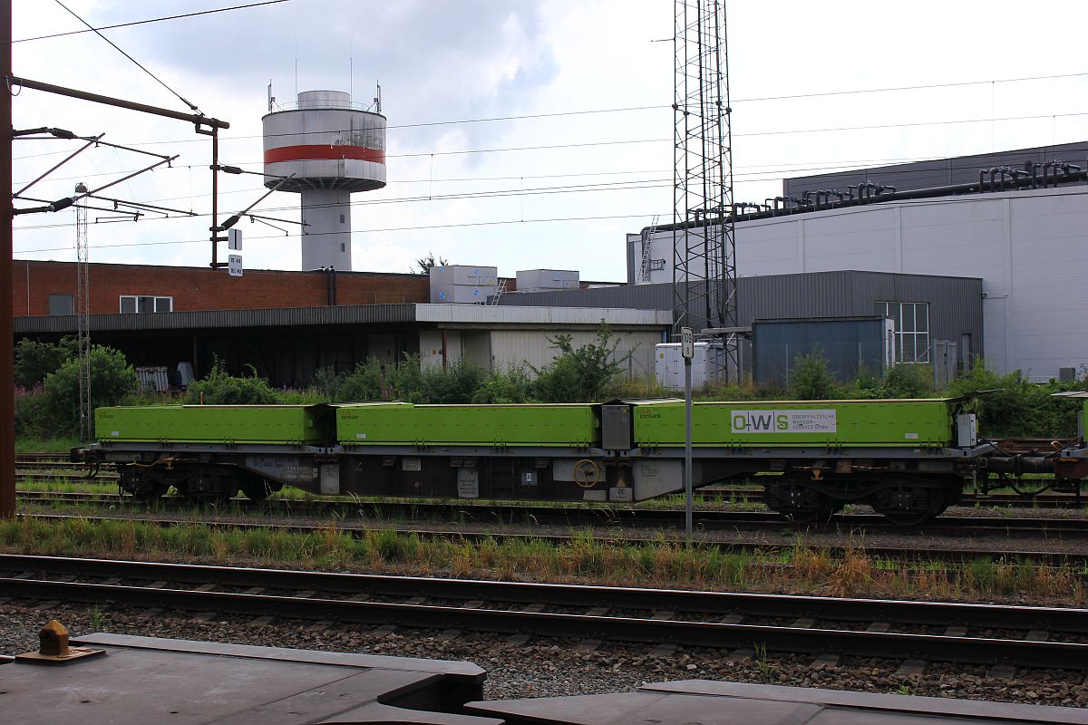 D-AAEC 37 80 4553 110-0 Gattung Snps 7. Vierachsiger Drehgestellwagen beladen mit Abraummulden der OWS (Oberpflzische Waggon-Service GmbH) abgestellt in Padborg/DK. 30.07.17