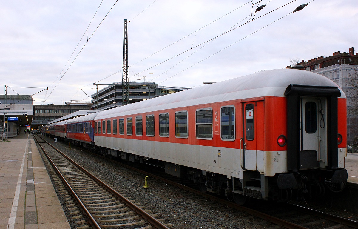 D-BTEX 56 80 70-71 003-3(Unt/RB/13.06.12) Gattung Bvcmz248.1. Hamburg-Altona 10.12.2015  HH-Altona 10.12.2015