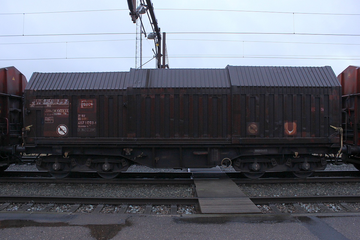 D-DB 31 80 4671 093-1 Gattung Shimmns-u 708. Vierachsiger Teleskophauben-Wagen, Pattburg/DK 11.12.2016