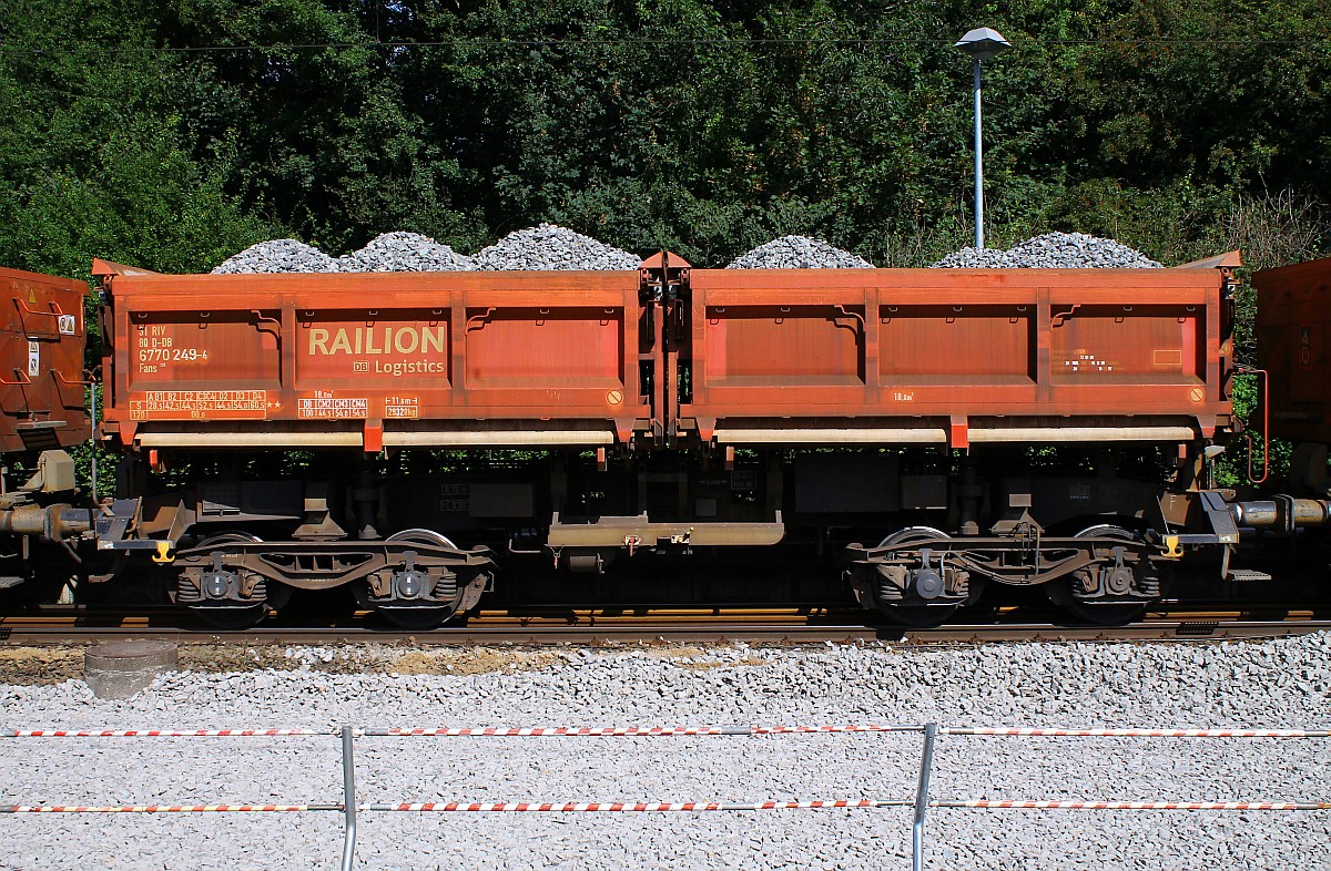 D-DB 31 80 6770 249-4 Gattung Fans 124. Nach dem DB Gterwagen-Katalog, Schttgutkippwagen mit elektrohydraulischer Bettigung und vier Radstzen. Schleswig 06.09.2015