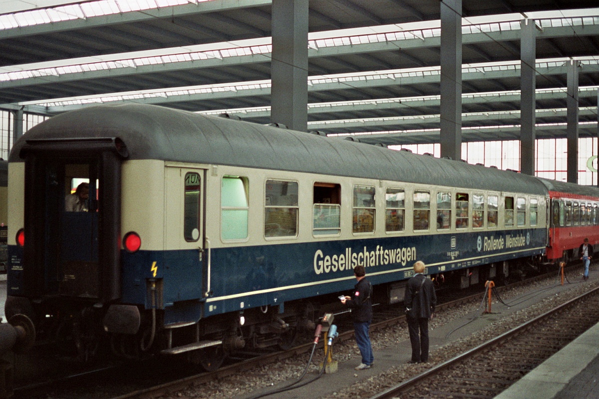 D-DB 51 80 89-80 788-8 Gattung WGm840 M�nchen Hbf in den 80zigern