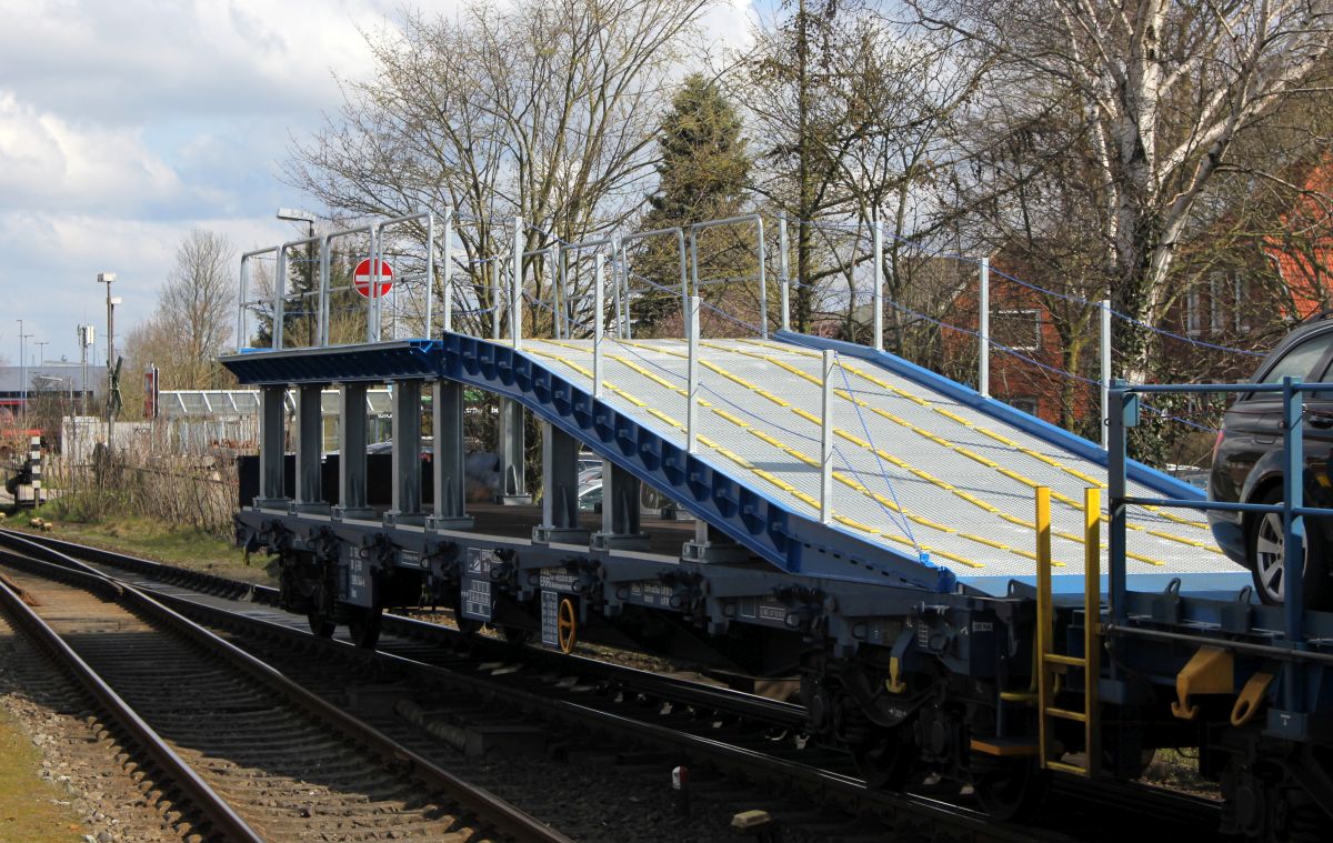 D-ERR 37 80 3988 044-8 Gattung Rens RDC Auffahrrampe Niebll 13.04.2019 