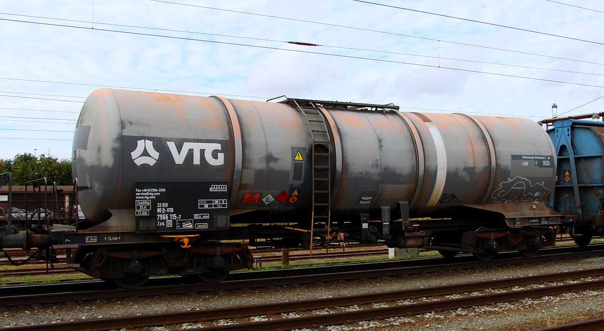 D-VTG 33 80 7966 115-7 Gattung Zas vierachsiger Kesselwagen (86000 l), Pattburg 12.10.2022