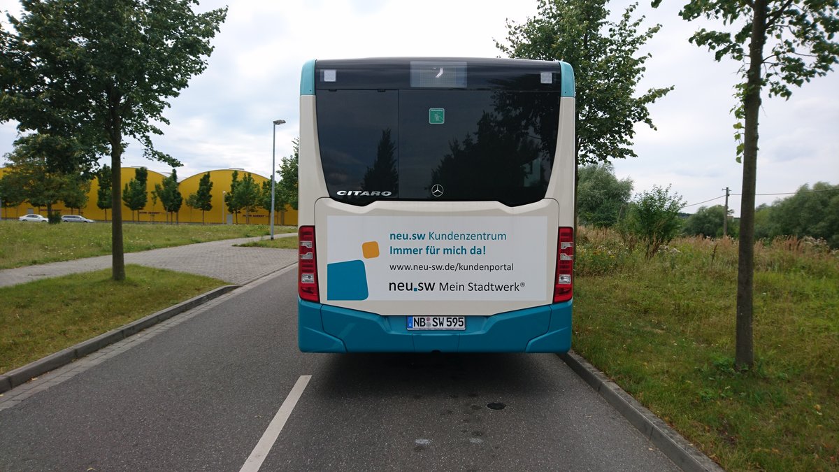 ....das Heck des neuen Citaro NB SW 595 der am 16.juli der ffentlichkeit auf dem Neubrandenburger Marktplatz vorgestellt wurde ....jetzt seit einigen Wochen im Einsatz 