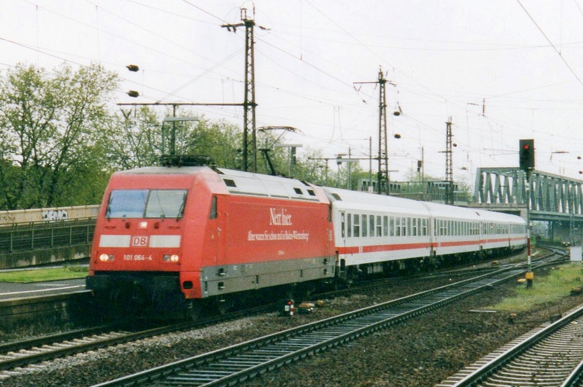 DB 101 064 durchfahrt am 1 Februari 2000 Kln-Deutz.