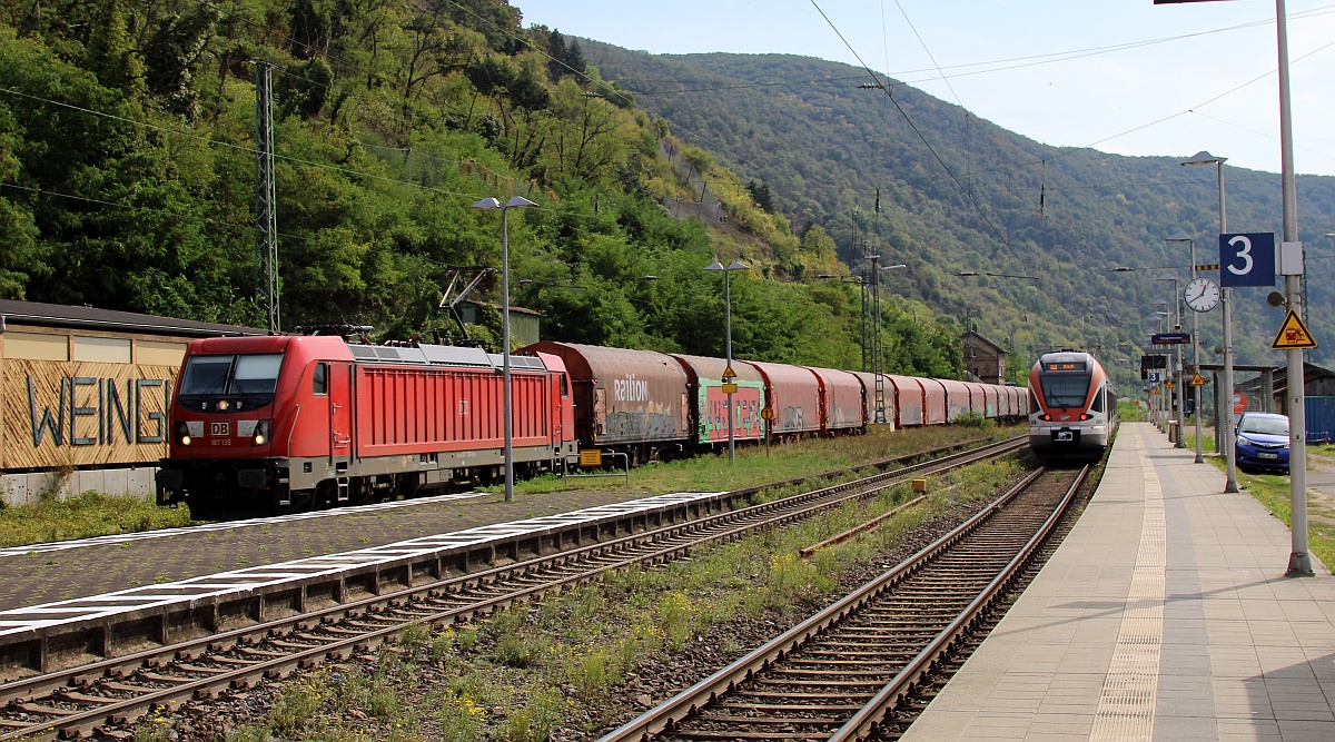 DB 187 135 mit Coil Transport gen Koblenz. Kaub am Rhein 14.09.2021