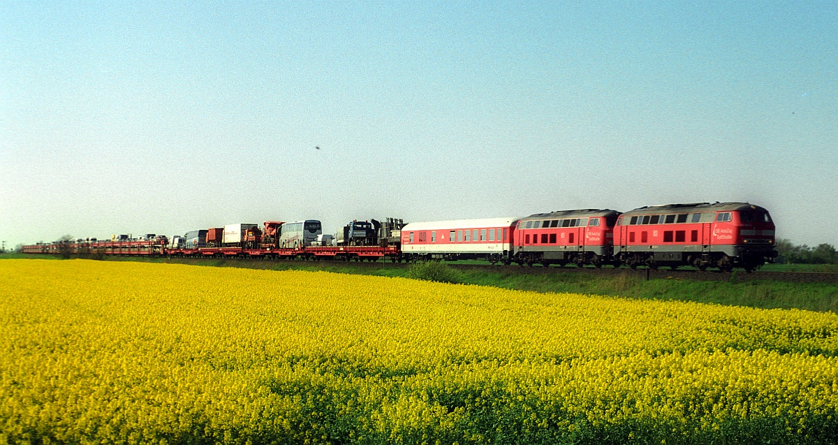 DB 215 903 + 907 Südergotteskoog 13.05.2005