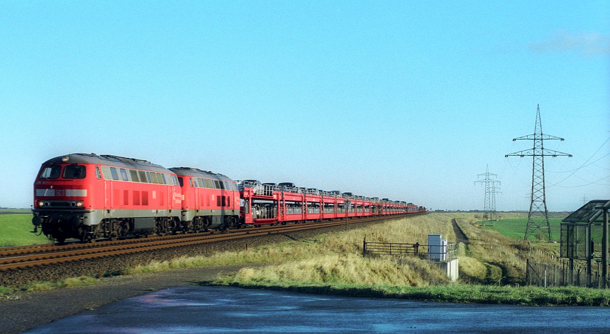 DB 215 907 + 904 Fr-Wi-Lü-Koog 25.12.2005