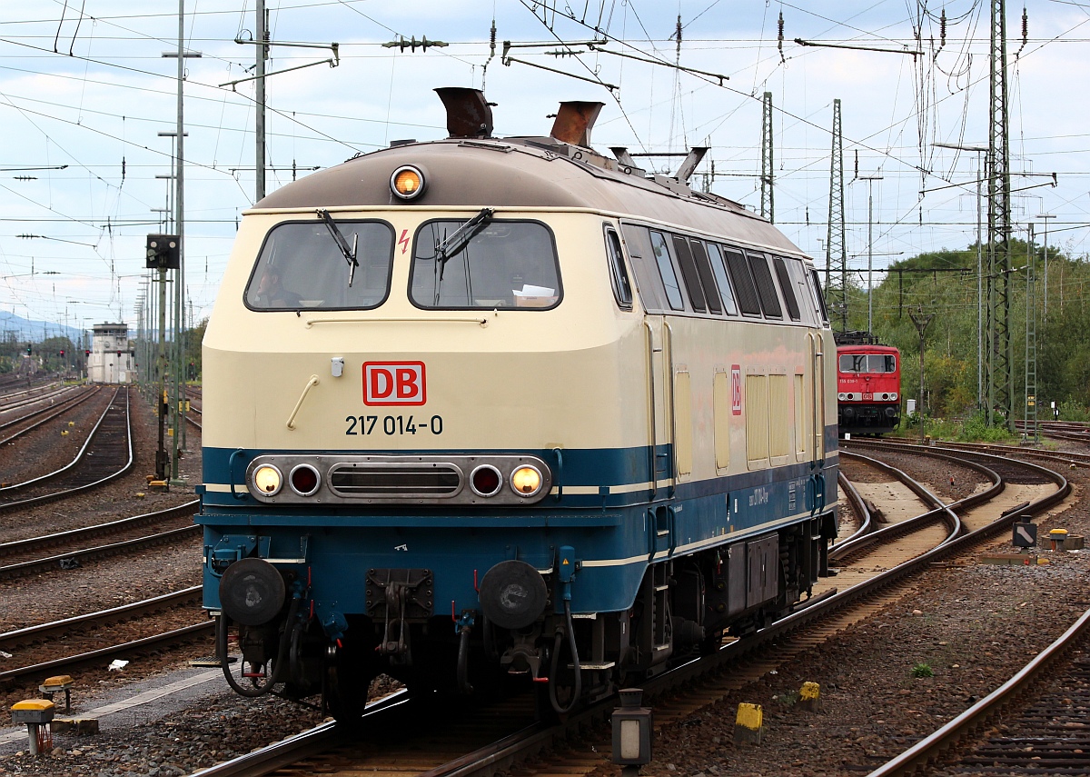 DB 217 014-0(Krupp 4949/1968, a 26.11.2009)als Teilnehmerin an der Diesel-Parade im DB Museum Koblenz-Lützel. 29.09.2012(üaVinG)