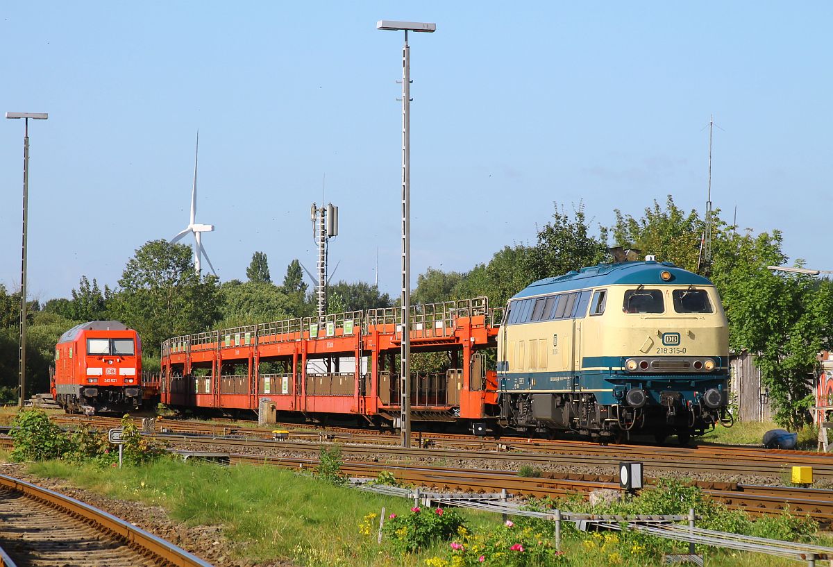 DB 218 315 rangiert einen Autozug Bw Niebll 17.08.2025  