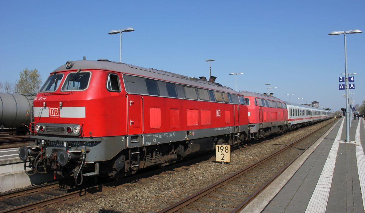 DB 218 322 + 834 mit IC 2375 Niebll 19.04.2019