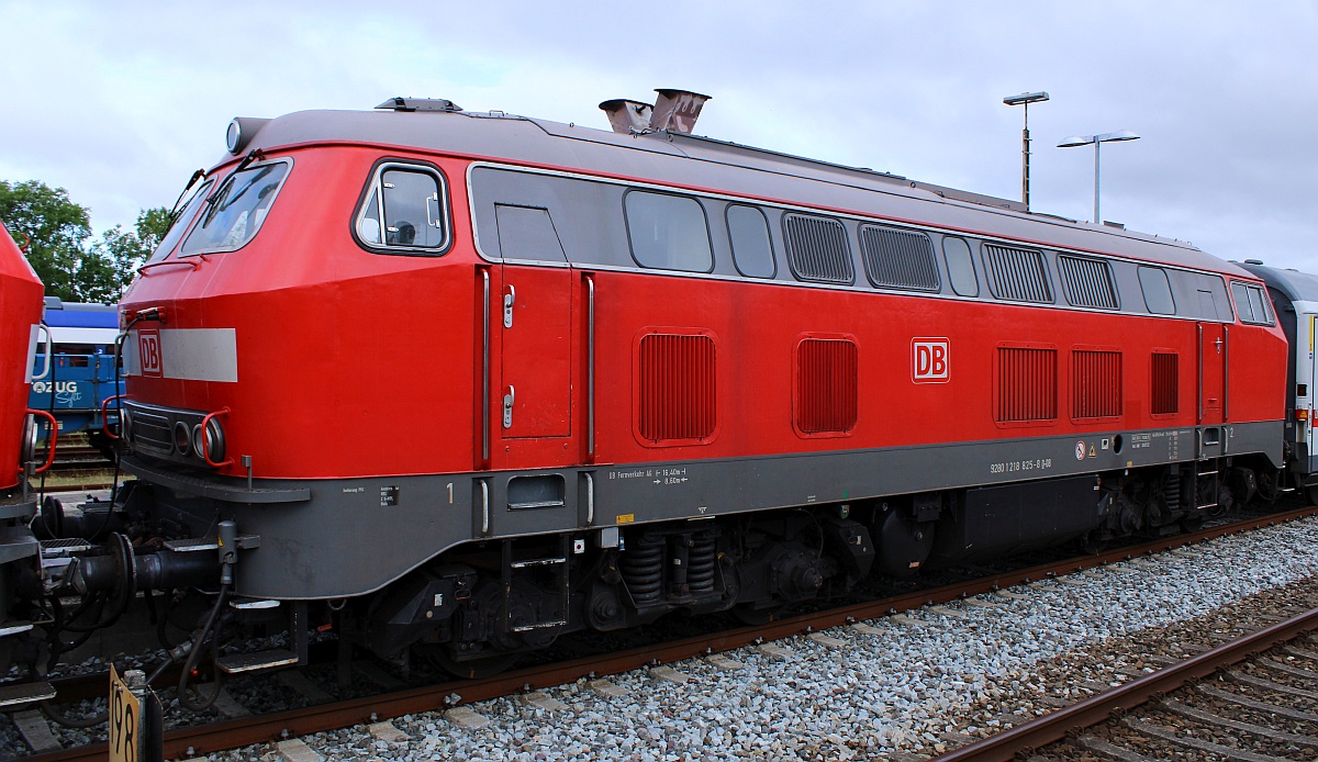 DB 218 825-8 REV/HB X/10.08.15, Verl/ANB/28.07.22(ex 218 237) Niebüll 28.08.2021