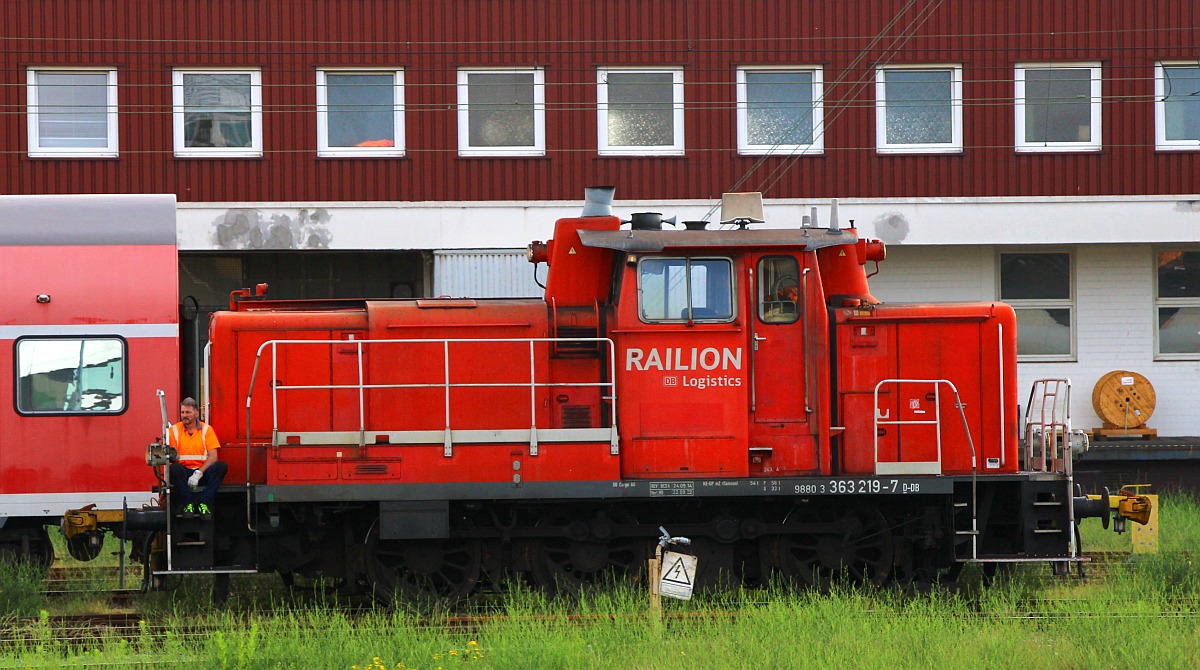 DB 363 219-7, REV/BCS X/24.09.14, Verl/HB/22.09.22 röhrte mit dem üblich geilen Sound mehrfach durch den Bremer Hbf. 11.06.23022