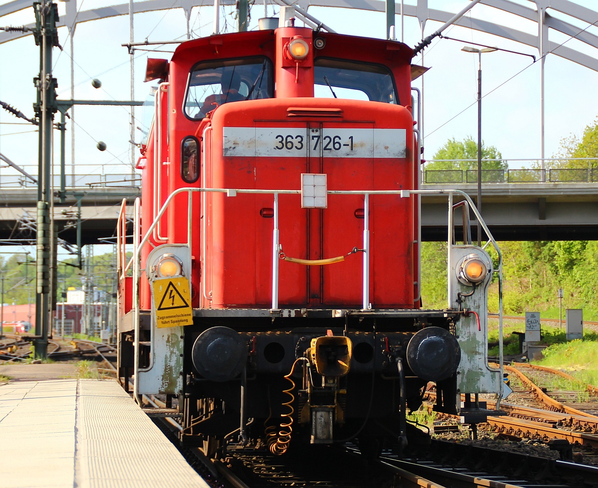 DB 363 726-1 bei Rangierarbeiten im Kieler Hauptbahnhof. 17.05.2012