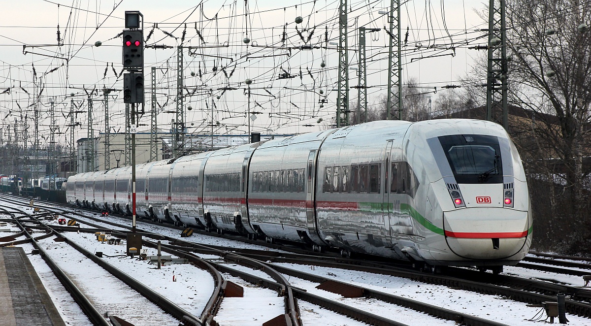 DB 5812 037 oder Tz 9037 auf dem Weg nach Kiel. Neumünster 01.02.2021