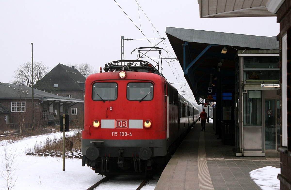 DB E10 114/ 115 114-1 Flensburg 24.01.2016 III