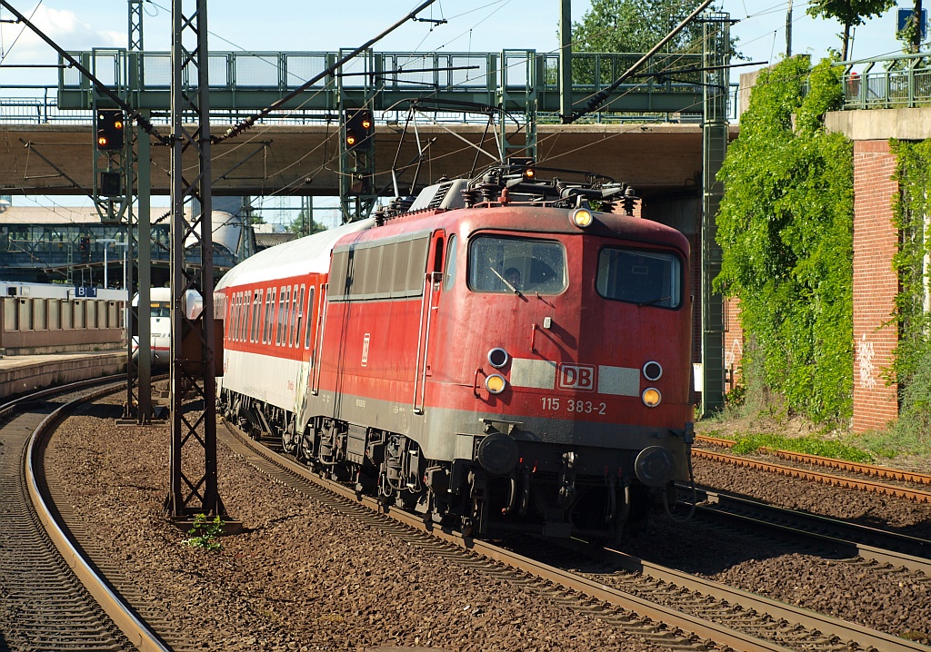 DB E10 383/ 110 383-7/ ab 2005 115 383-2 Alter 53 Jahre 7 Monate, CBB seit 2016, Hamburg-Harburg 03.06.2011