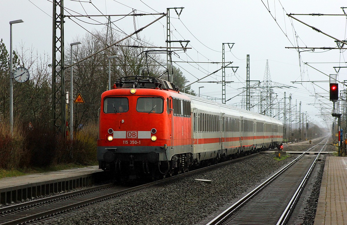 DB Fernverkehr 6 115 350-1 oder E10 350 mit dem LPF 77644 und wegen witterungsbedingter Störungen mit gut 60min plus unterwegs nach Flensburg. Jübek 31.01.2016 