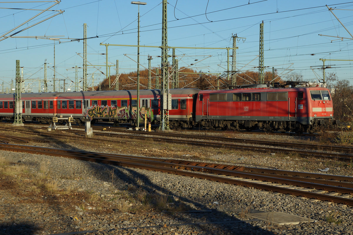 DB: Impressionen des Bahnhofs Stuttgart Hbf vom 3. Dezember 2016.
Foto: Walter Ruetsch