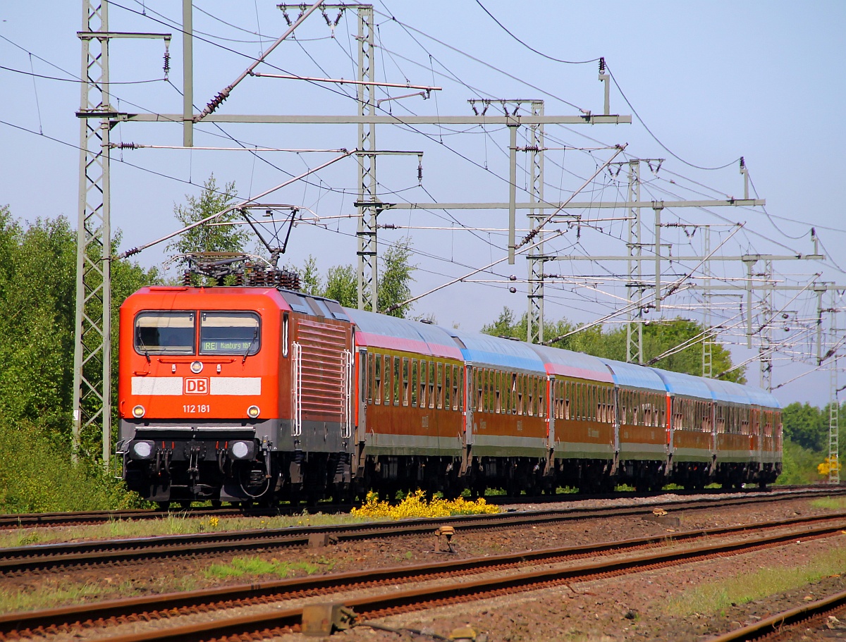 DB Regio 112 181 frisch Hauptuntersucht(REV/LDX/16.04.14)heute als Zuglok des SH-Express nach Hamburg eingesetzt. 17.05.2014