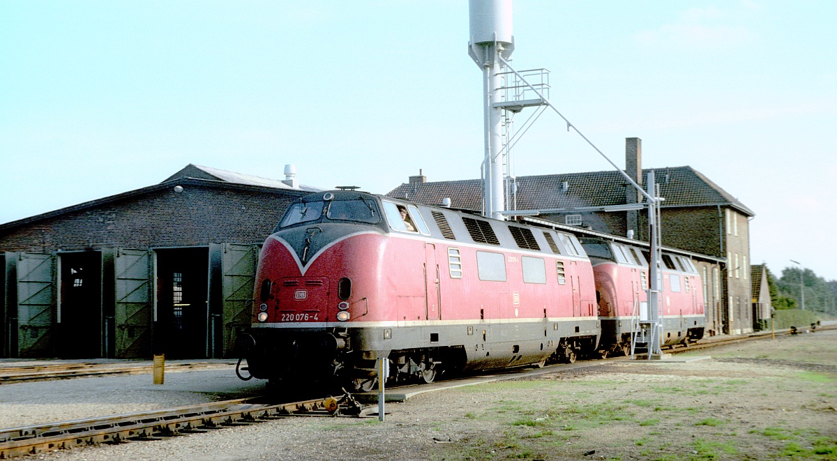 DB V 200 076 + V 200 037 Md. Pattburg/DK 24.09.1981