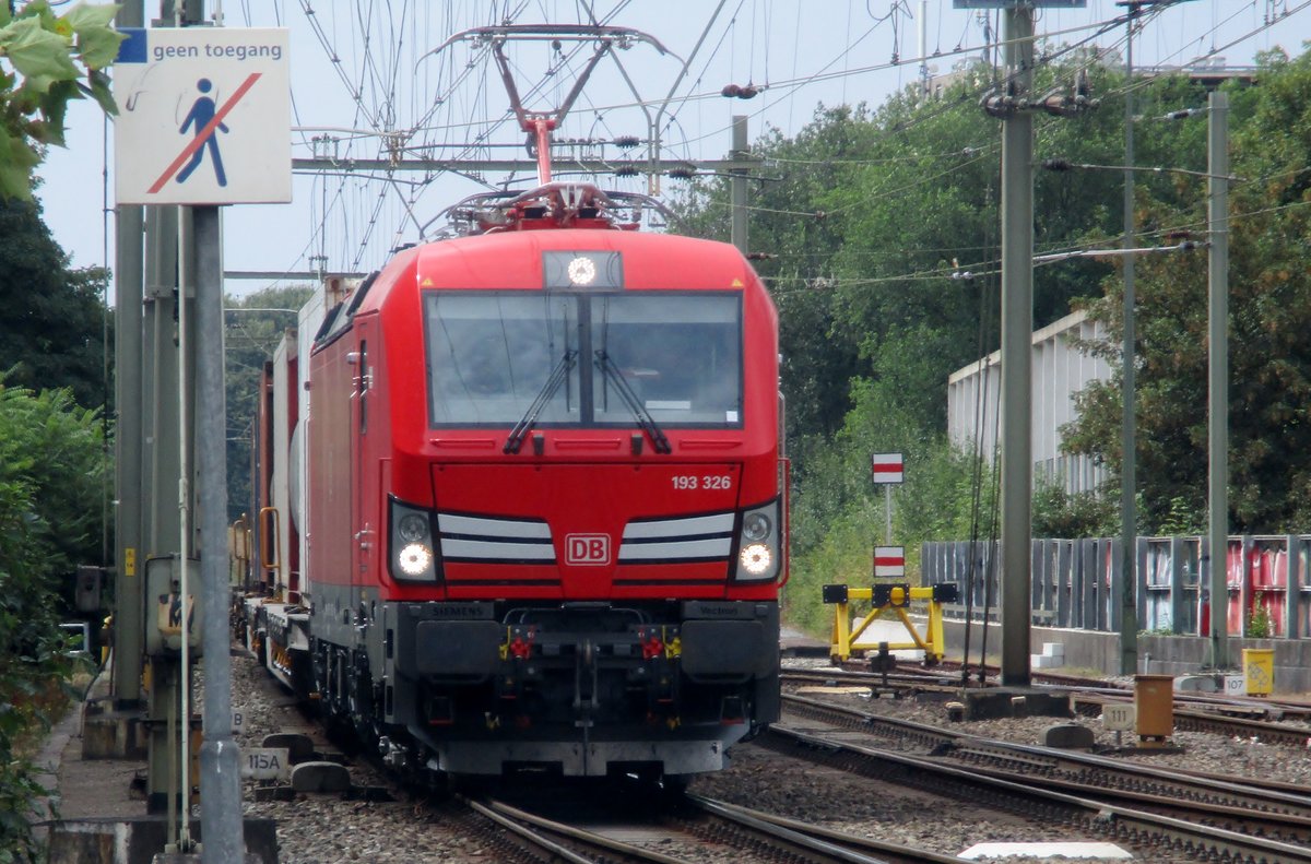 DBC 193 326 hat am 29 Juli 2018 die Nase vorn in Tilburg. 