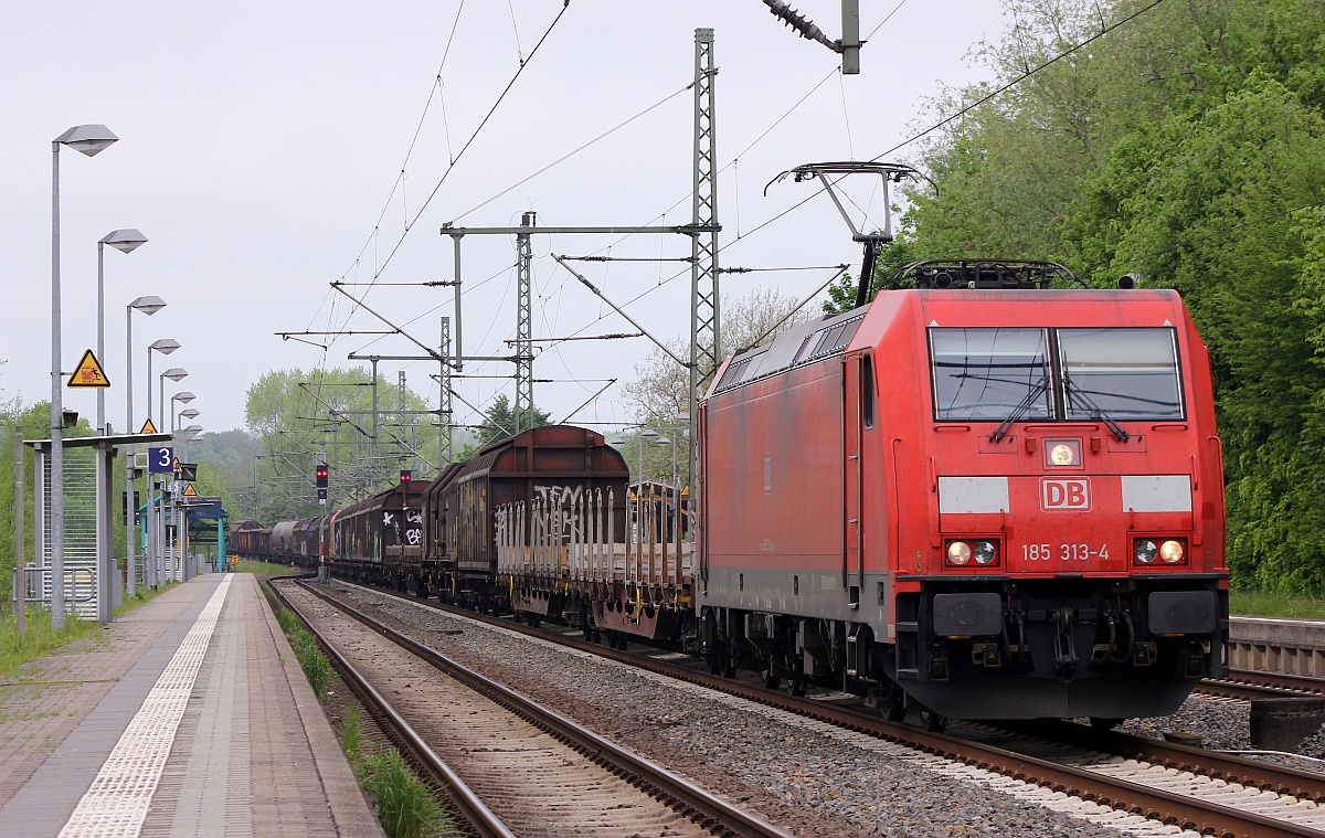 DBC 6185 313-4 kam gut zweieinhalb Std später mit einem Mischer nach Maschen Rbf wieder zurück durch Schleswig gefahren. 19.05.2017