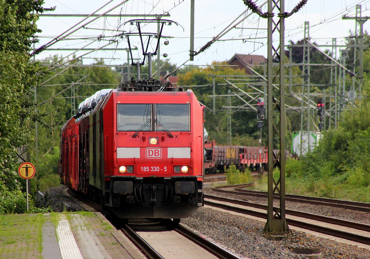 DBCSC 185 330 und 327 mit Misch Güterzug nach Dänemark in Schleswig. 22.08.2017