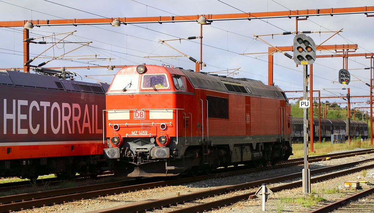 DBCSC Litra MZ 1459 brummte mit dem sonoren 20 Zylinder Sound im Bhf Pattburg zum tanken.....16.09.2022